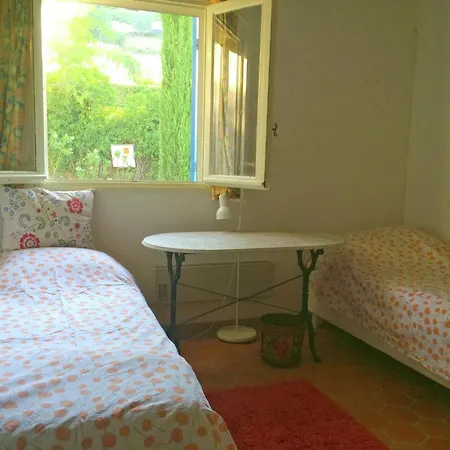 Holiday Home Montpezat Lake Verdon Views, Cleaning Included 몽타냑